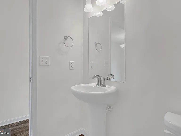 157 Spanglers Mill Rd #202 — Photo 11
