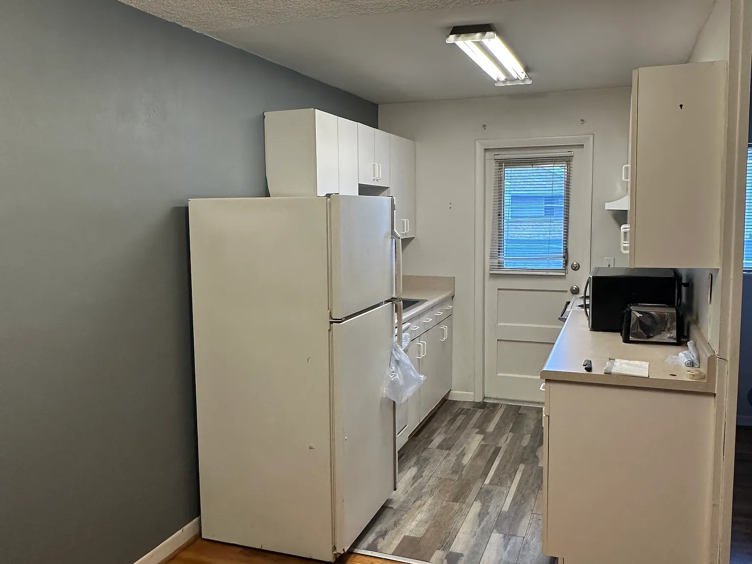 1 bed, 644 sqft, $1,300 — Photo 3