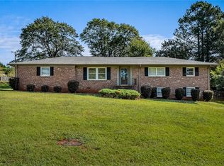 2402 Old Stone Dr, Anderson, SC 29621