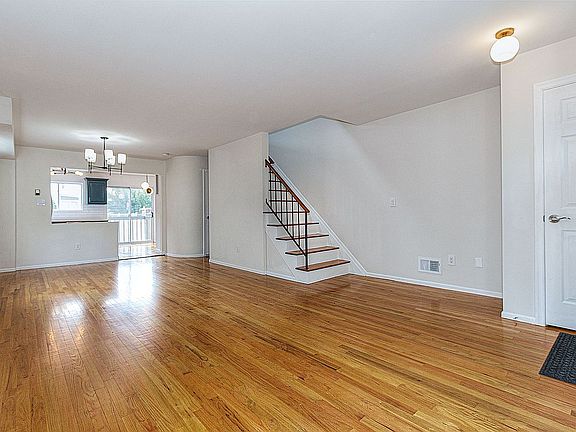 2nd image of 6652 Bergen Beach Pl