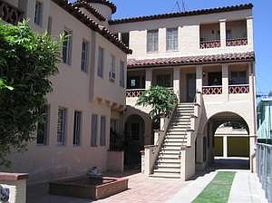 1st image of 4741 Elmwood Ave APT 6
