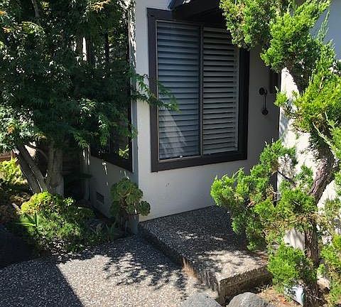 2nd image of 39 15th Ave