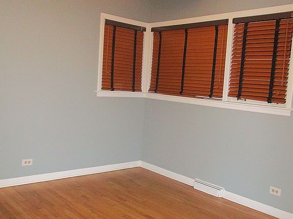 Bedroom w/Ceiling Fan