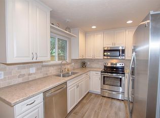 1306 Bayou Oak Dr, Friendswood, TX 77546