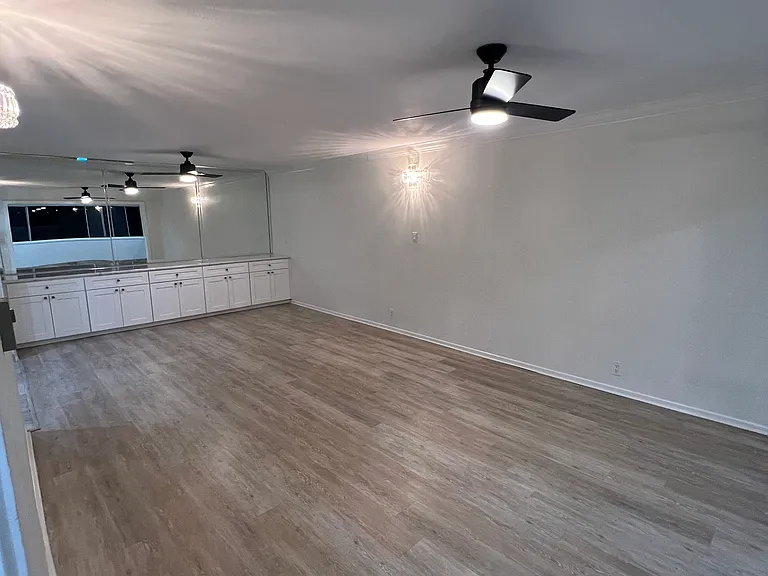 5700 Ravenspur Dr #201 — Photo 27