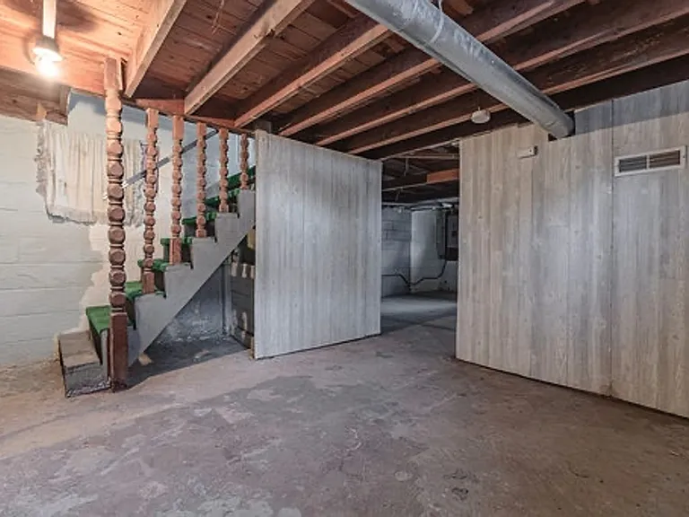 1815 Avon St — Photo 9