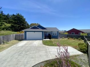 1380 Quail Trail Ln, McKinleyville, CA 95519