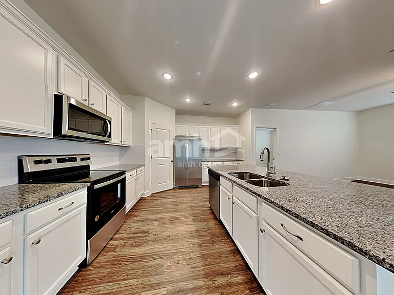 1096 Winter Stone St — Photo 3