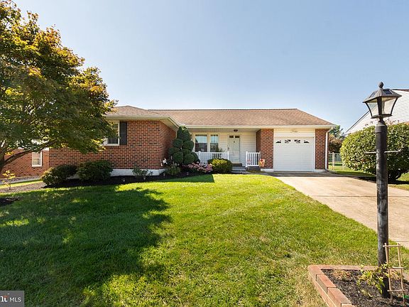 2nd image of 2634 Belaire Dr