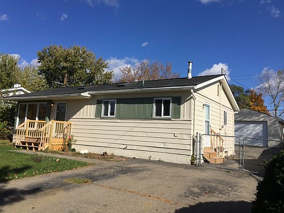 Front3 w/garage