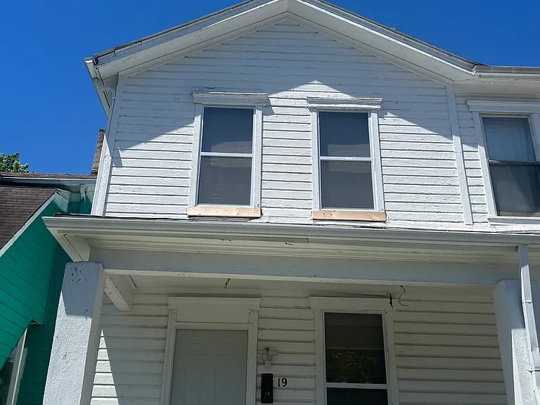 19 Potomac St — Photo 1