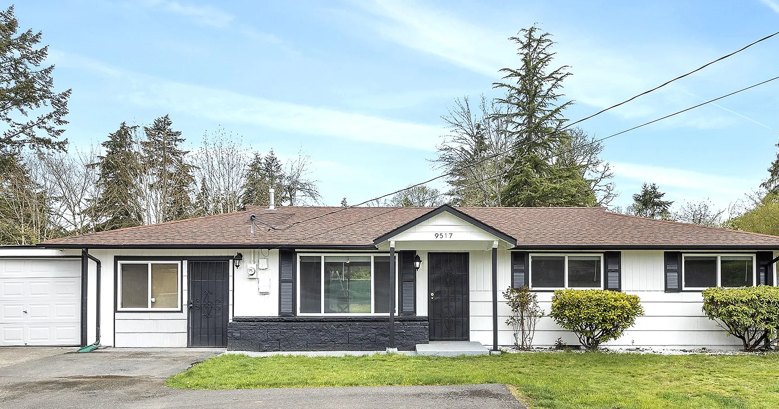 4 bed, 2.5 bath, 1900 sqft, $3,250 — Photo 1