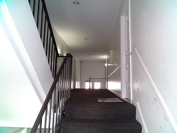 3rd image of 902 Tierra Linda Dr #9