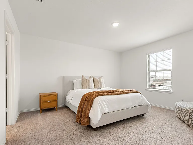 1429 Ross Ave — Photo 18