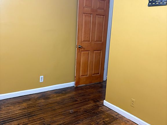 5th image of 4312 Howell Rd