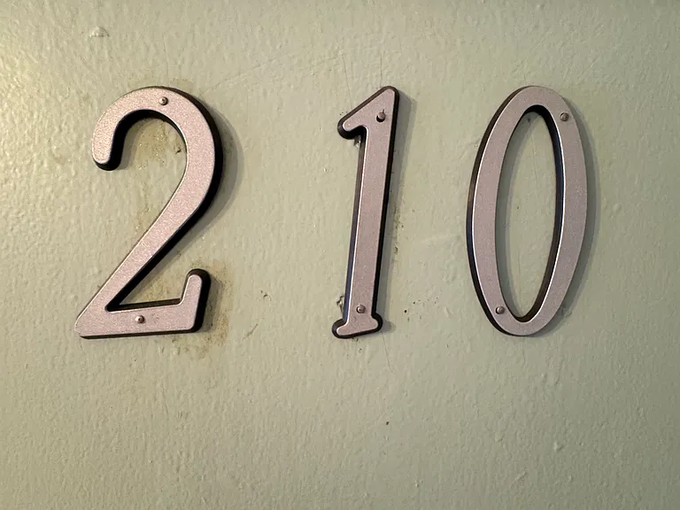 5225 1/2 Hollywood Blvd #210 — Photo 7