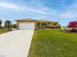 1073 E Bass Ct, Labelle, FL 33935