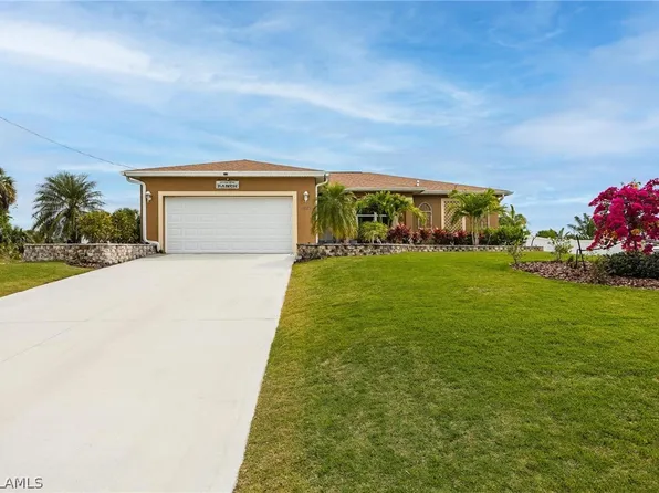 1073 E Bass Ct, Labelle, FL 33935