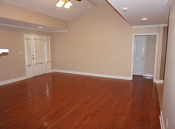 4th image of 4425 Stonehaven Dr