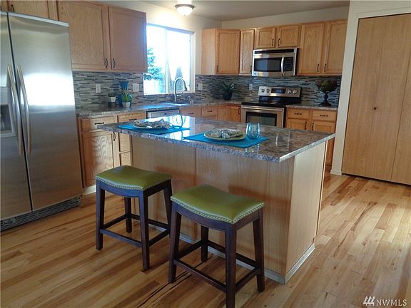 3rd image of 8928 Chatham Ct SE