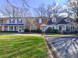 37D Fountain Manor Dr, Greensboro, NC 27405