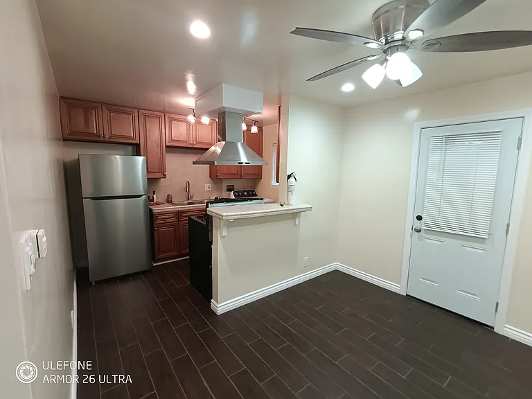 6809 Vinevale Ave #K — Photo 7
