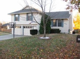 703 Stacey Dr, Belton, MO 64012