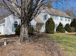 8 Surrey Ln, Danvers, MA 01923