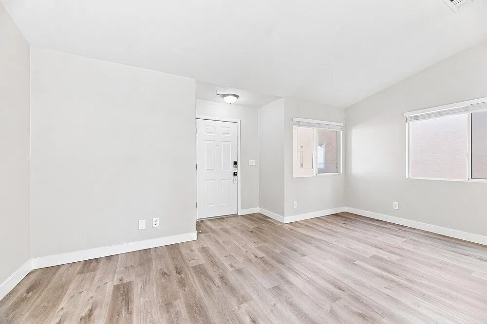 3 bed, 2.0 bath, 1458 sqft, $2,035 — Photo 4