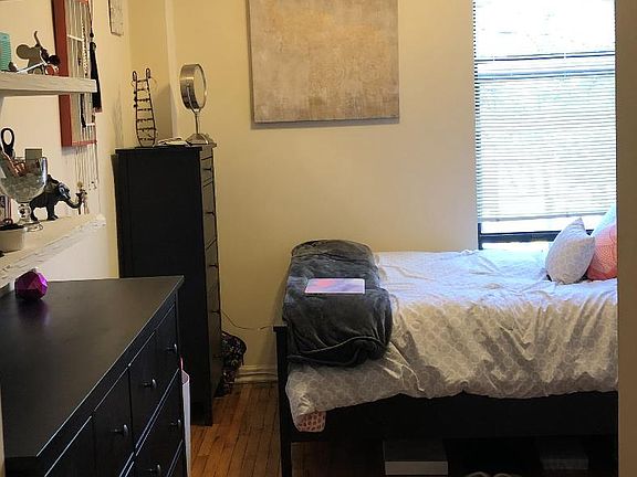 2nd image of 703 W Willow St #815