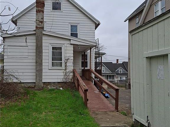 4th image of 222 Grove St
