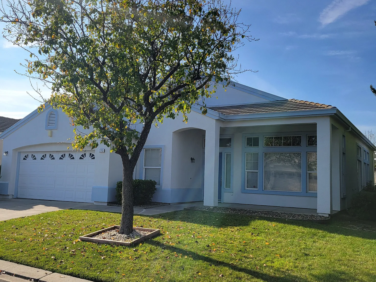 2 bed, 1657 sqft, $2,450 — Photo 2