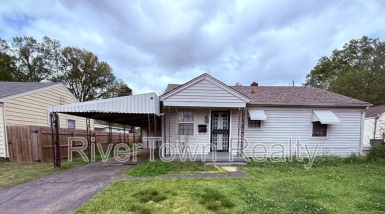4406 Ferndale Rd — Photo 2