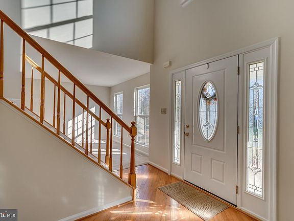 5th image of 25 Francis Ct
