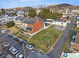 937 S Meadow St, Allentown, PA 18103