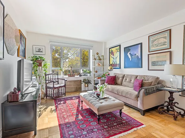 130 8th Ave APT 6B, Brooklyn, NY 11215