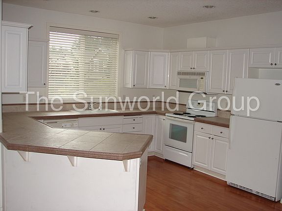2nd image of 4010 NE 91st St
