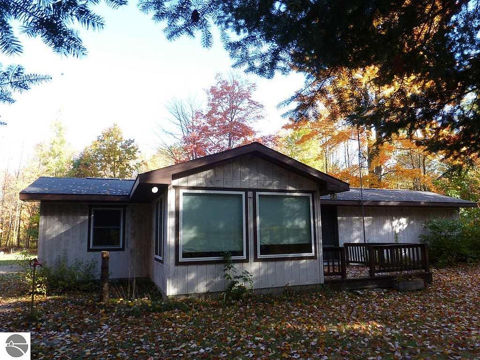 1st image of 0848 Woodstock Ln NE
