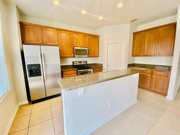 7718 Fairgrove Ave — Photo 10
