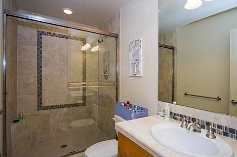 HORNED OWL - BASEMENT BATH 1