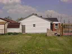 2nd image of 2851 E Wade St