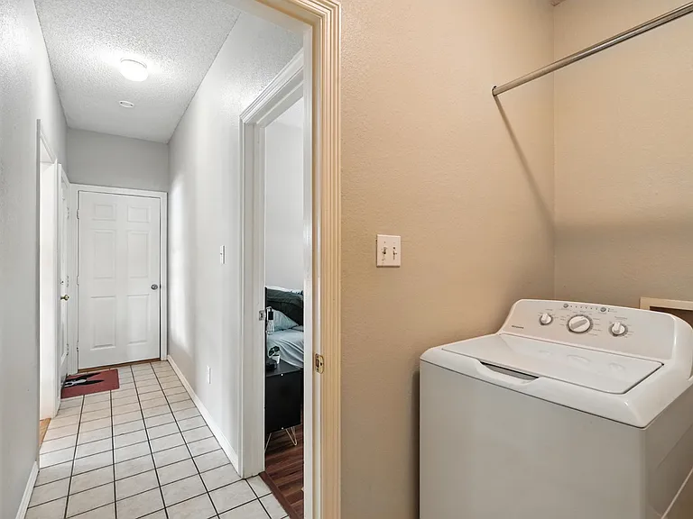 4168 Creekhollow Dr — Photo 29