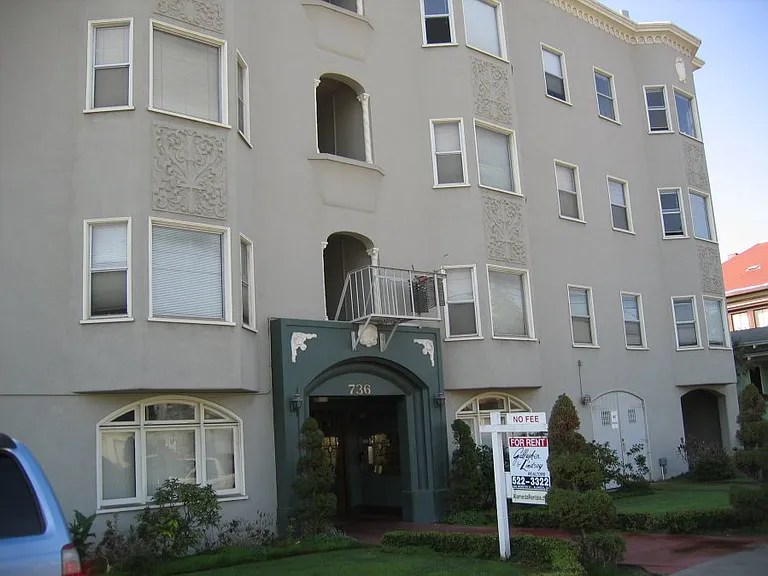 736 Lincoln Avenue US GRANT — Photo 1