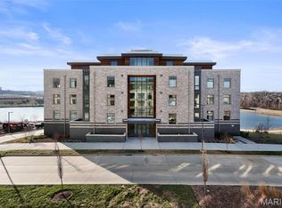 16460 Wildhorse Lake Blvd #303, Chesterfield, MO 63005