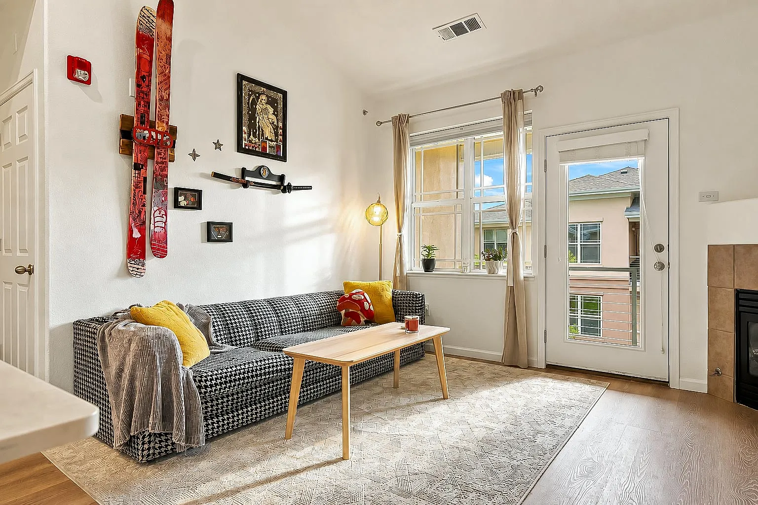 2 bed, 1020 sqft, $2,750 — Photo 1