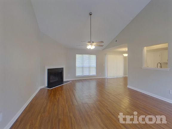 3rd image of 127 Wenlock Cir