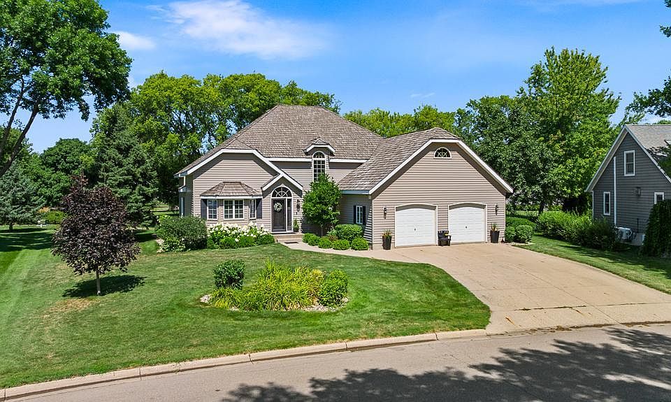 1st image of 1203 Parkside Dr