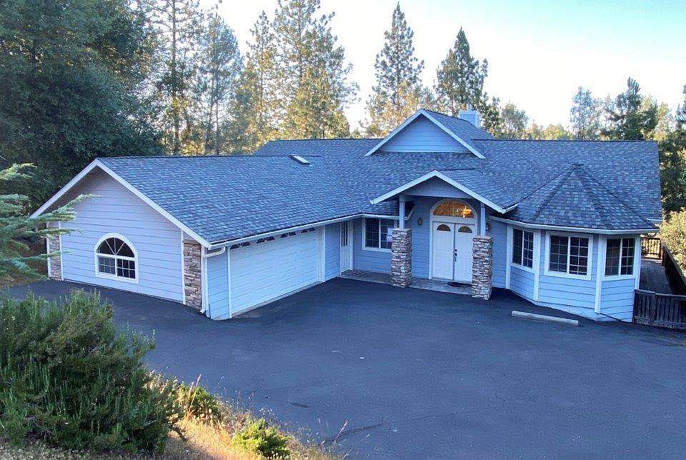 1st image of 12702 Cresthaven Dr