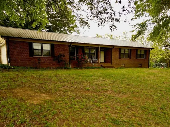 2073 Swicegood Rd, Linwood, NC 27299