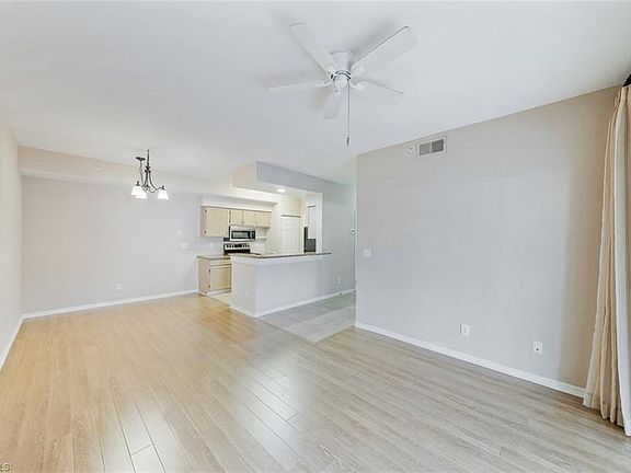 5th image of 4610 Saint Croix LN #1014